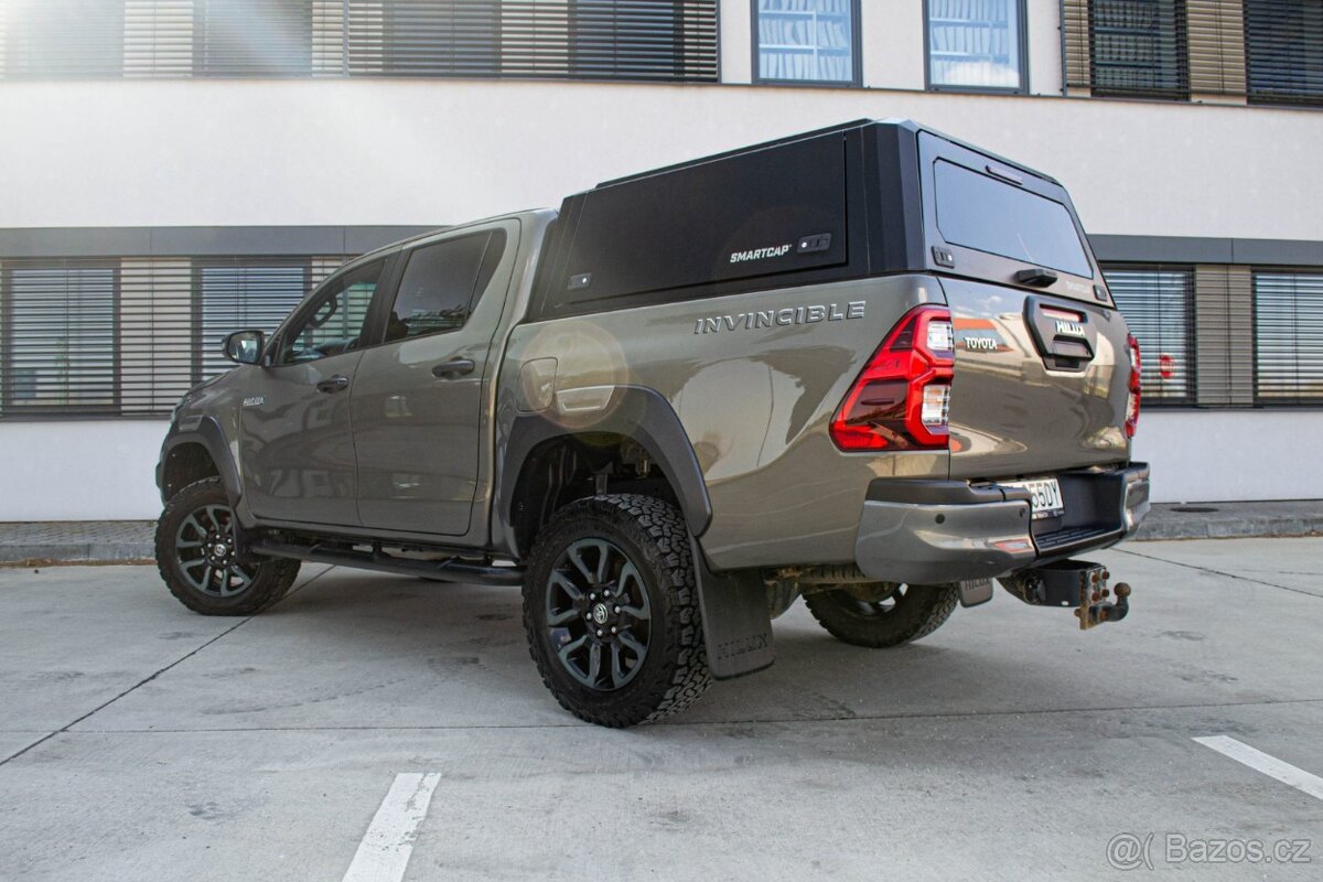 Toyota Hilux DC 2.8 I D-4D Invincible 4x4 A/T - 3