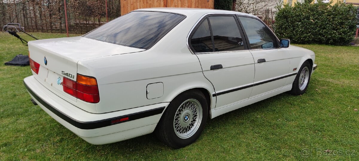 BMW E34 540i manuál - 3