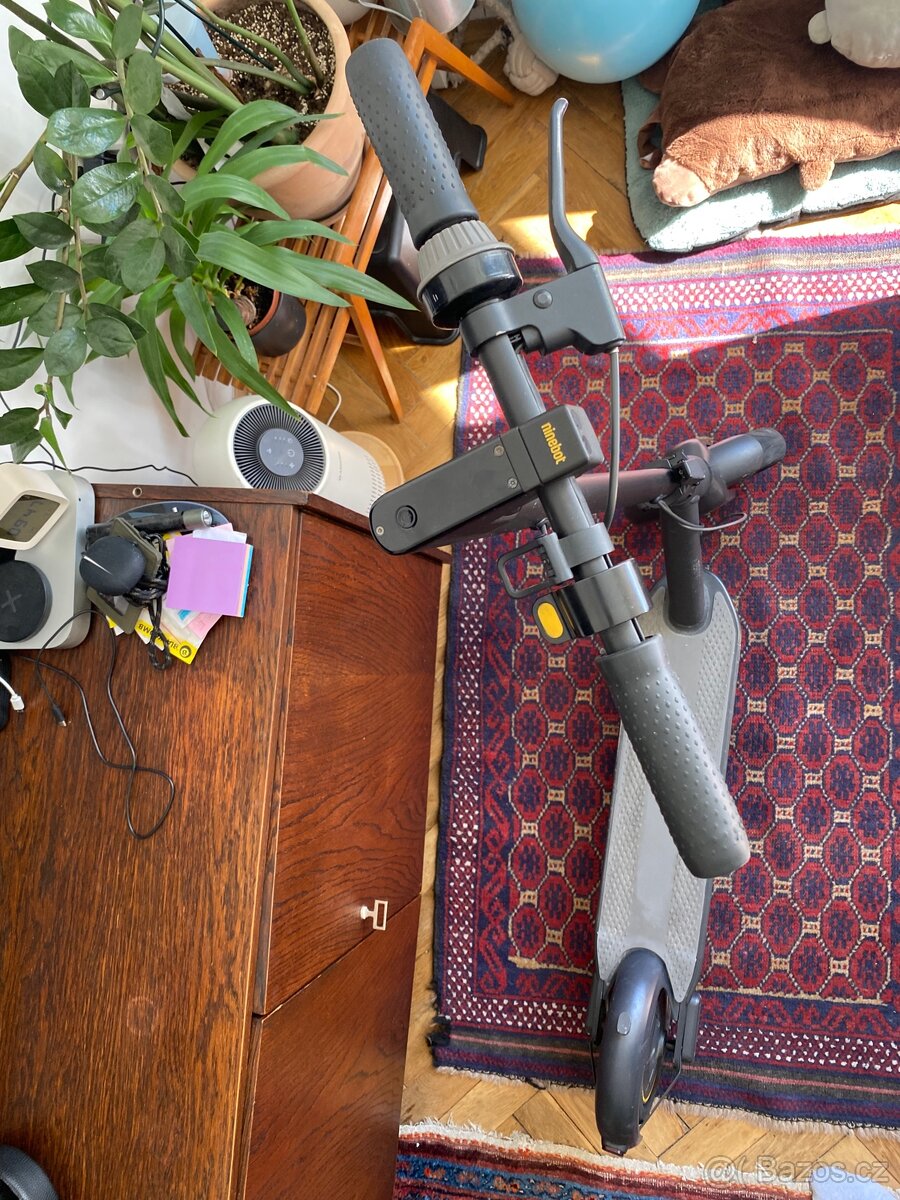 Koloběžka Ninebot Seqway Max G30 - 3