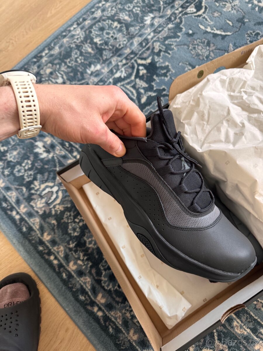 Jordan 11 cmftlow 44.5 - 3