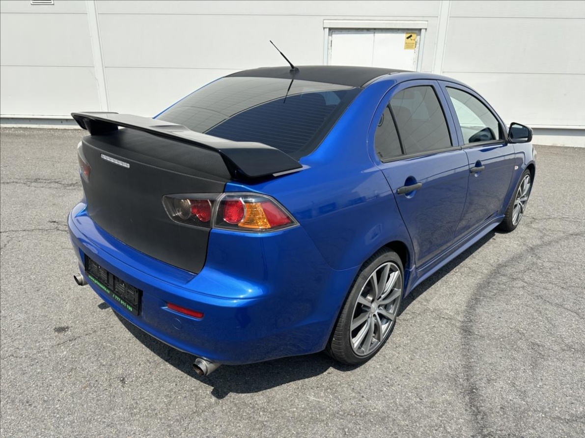 prodáme Mitsubishi Lancer 1.6 86kW 2015 93839km - 3