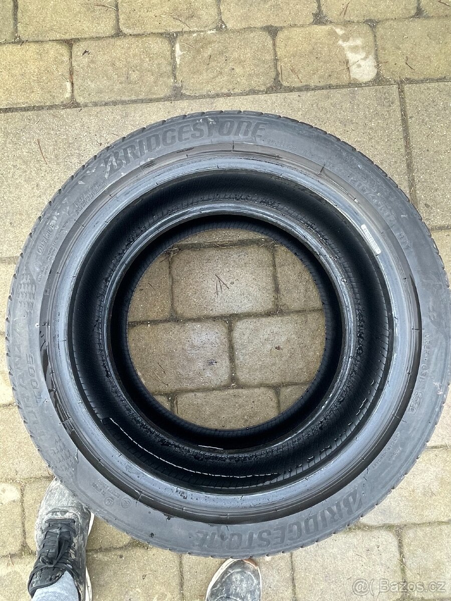 215/45/17 Bridgestzone dvě letní pneu - 3