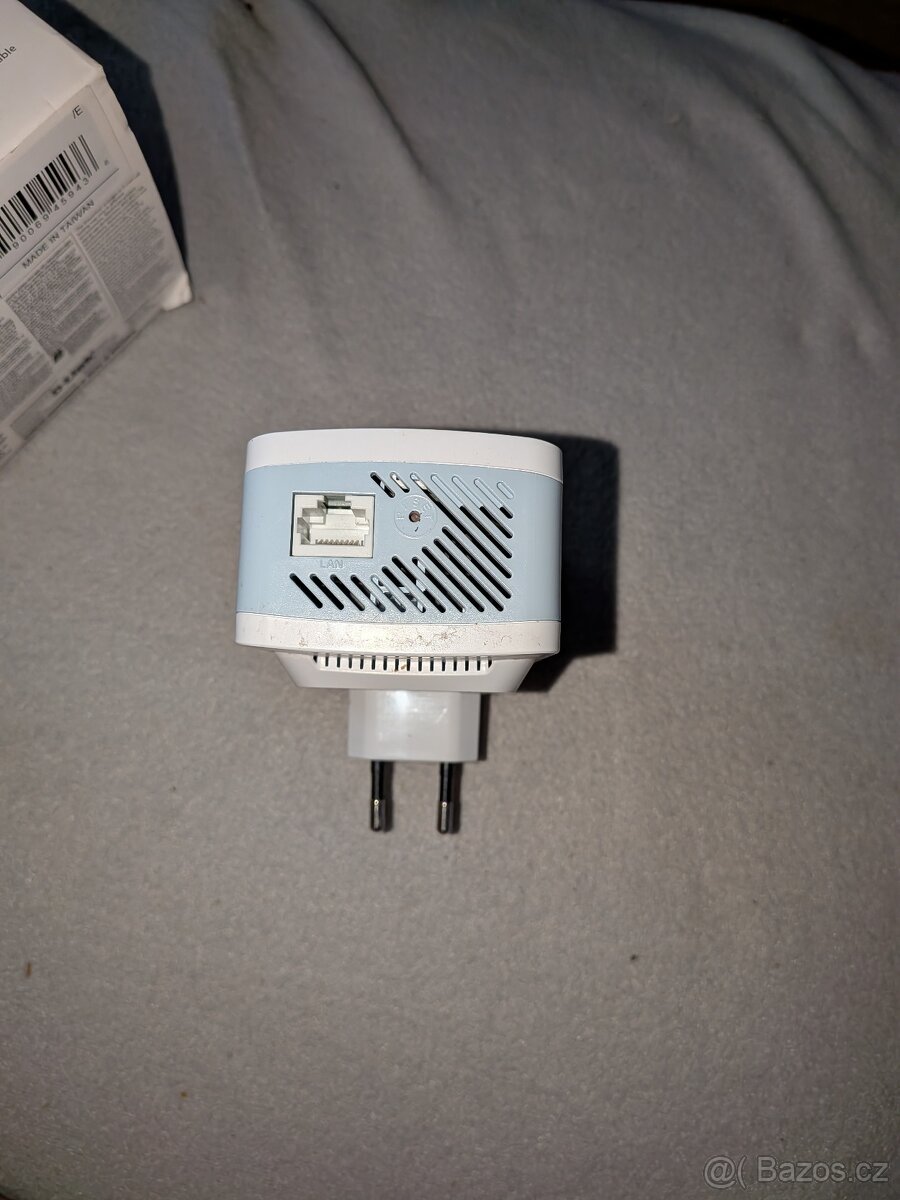 Wi-Fi 6 extender D-Link EAGLE PRO AI E15 (AX1500) - 3