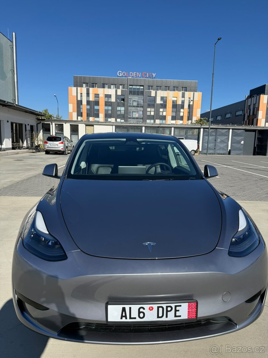 Tesla Model Y RWD Basis 2024 (EU) 37700 € - 3
