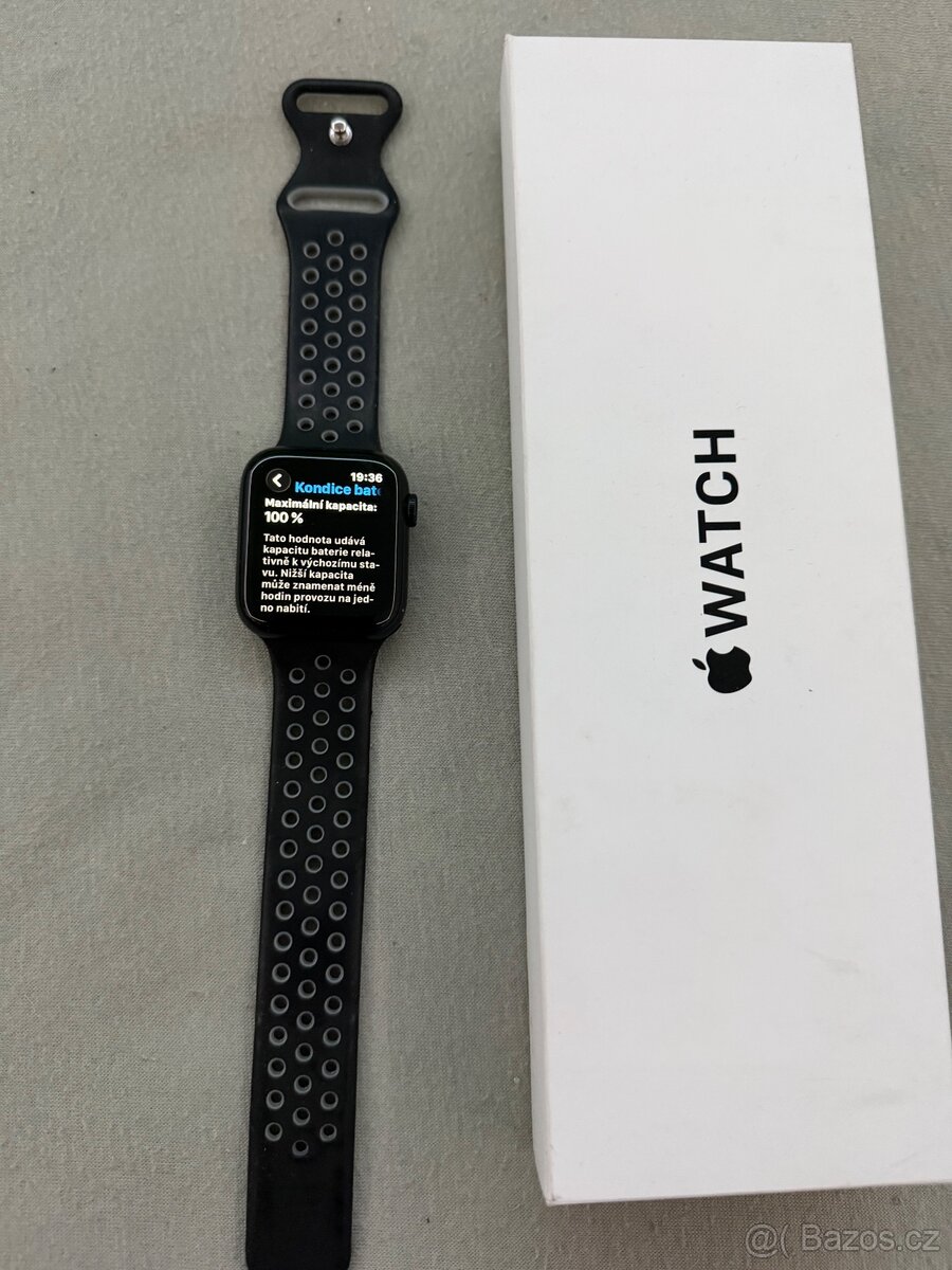 Apple Watch SE 44mm GPS – Baterie 100%, s krabičkou - 3