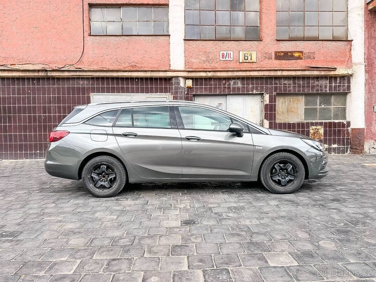 Opel Astra Sport Tourer ST 1.6 CDTI 110k Dynamic - 3