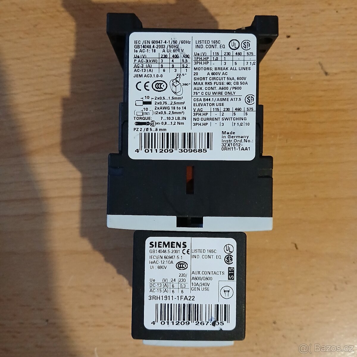 Stykač Siemens 3RT1316-1AP00 + pomocný modul 3RH1911-1FA22 - 3