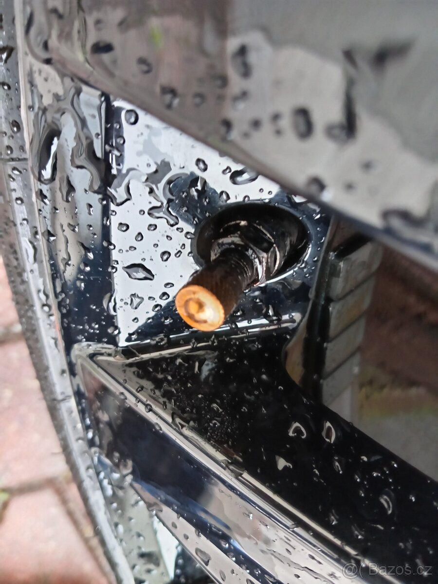 Originál ALU kola VW Škoda R18 + letní pneu - 3