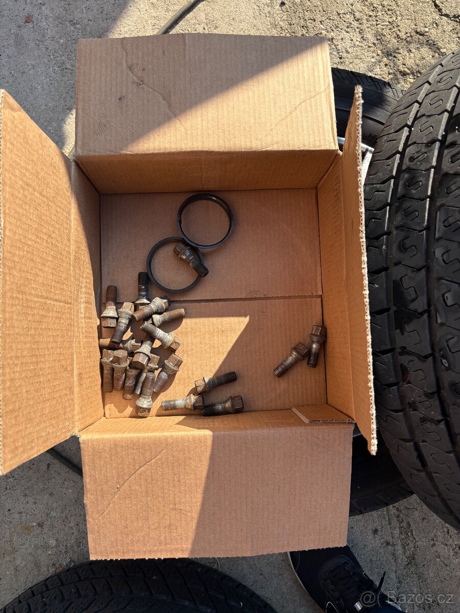 215/65/16c letní + hliníkové kola +šroube - 3