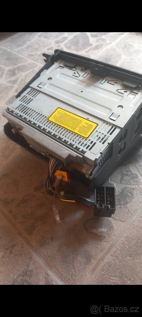 Autorádio Škoda octavia 2, zn. Pioner s CD, včetně rámečku - 3