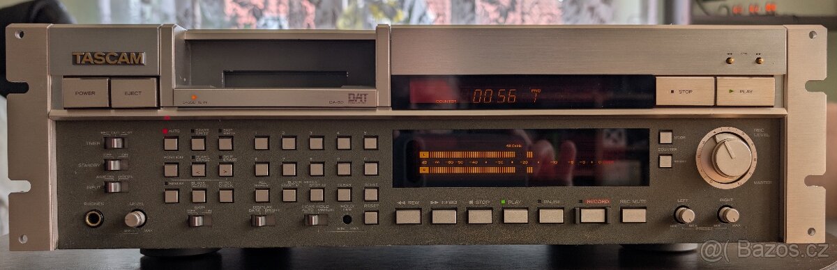 TASCAM DA-50 DAT + dálkový ovladač - plně funkční - 3