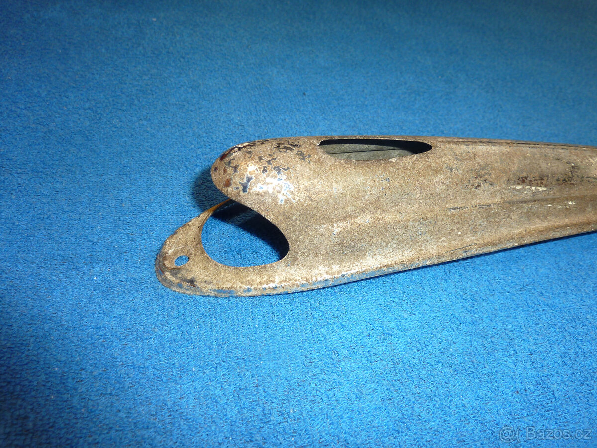 Ozdobná lišta na blatník - Škoda Tudor. - 3