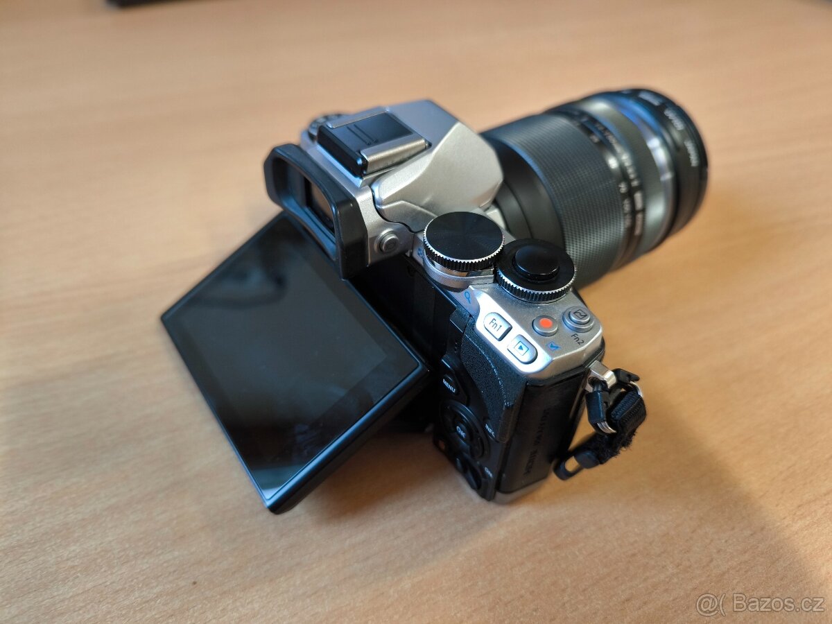 Olympus OM-D M10, M. Zuiko digital - 3