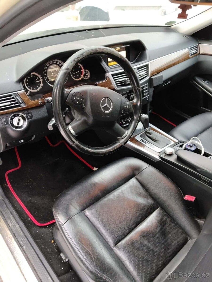 Mercedes -Benz E Combi - 3