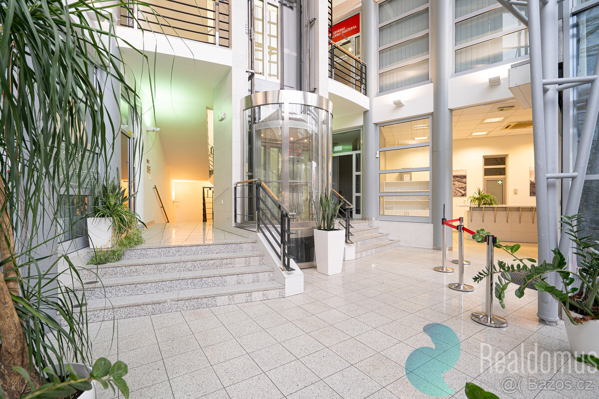 Pronájem, kanceláře, centrum města, ulice Pražská - 3