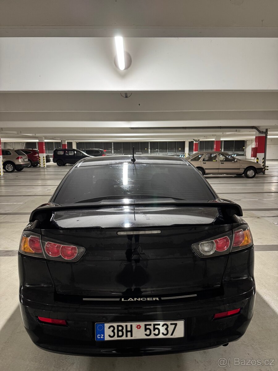 Mitsubishi Lancer - 3