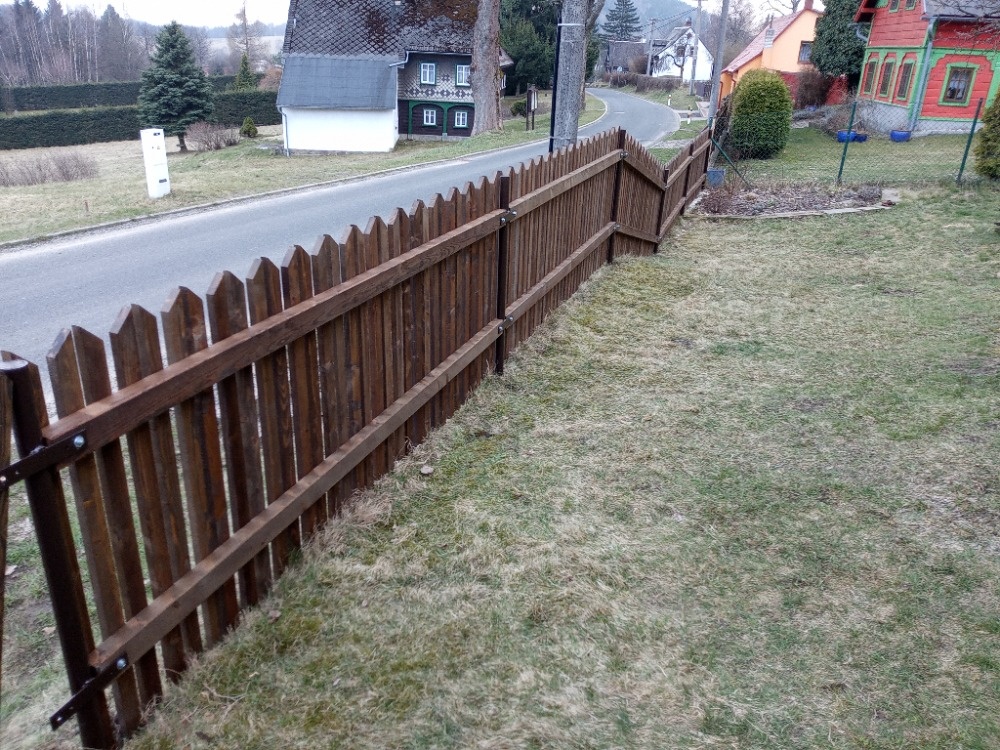 Stavby, opravy a renovace dřevěných plotů - 3