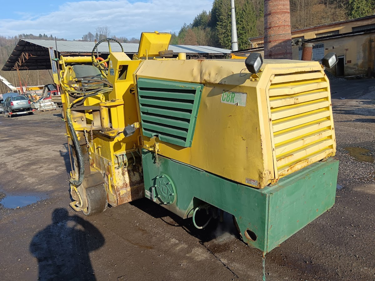 Silniční fréza Wirtgen W500 - 3