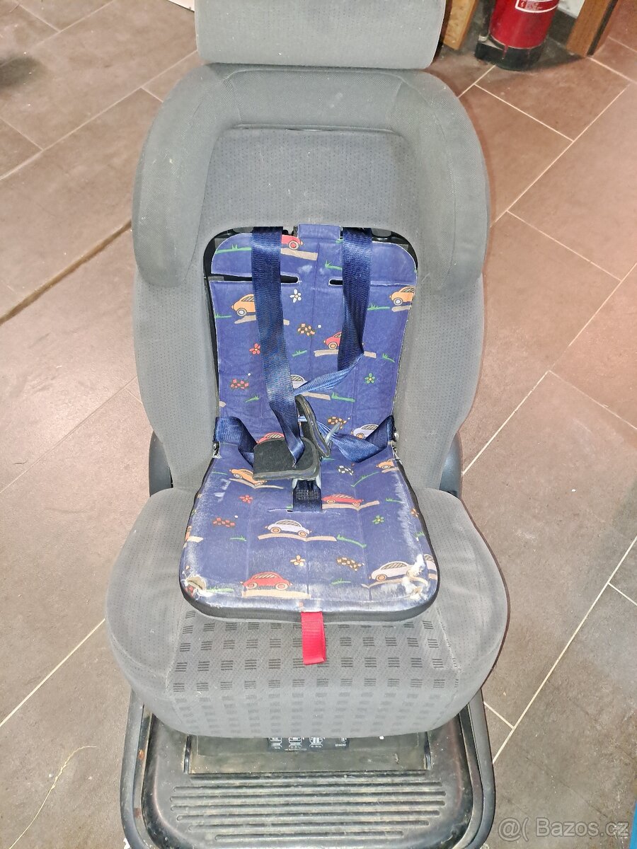 Integrovaná děcka sedacka s límcem Sharan, Alhambra, Galaxy - 3