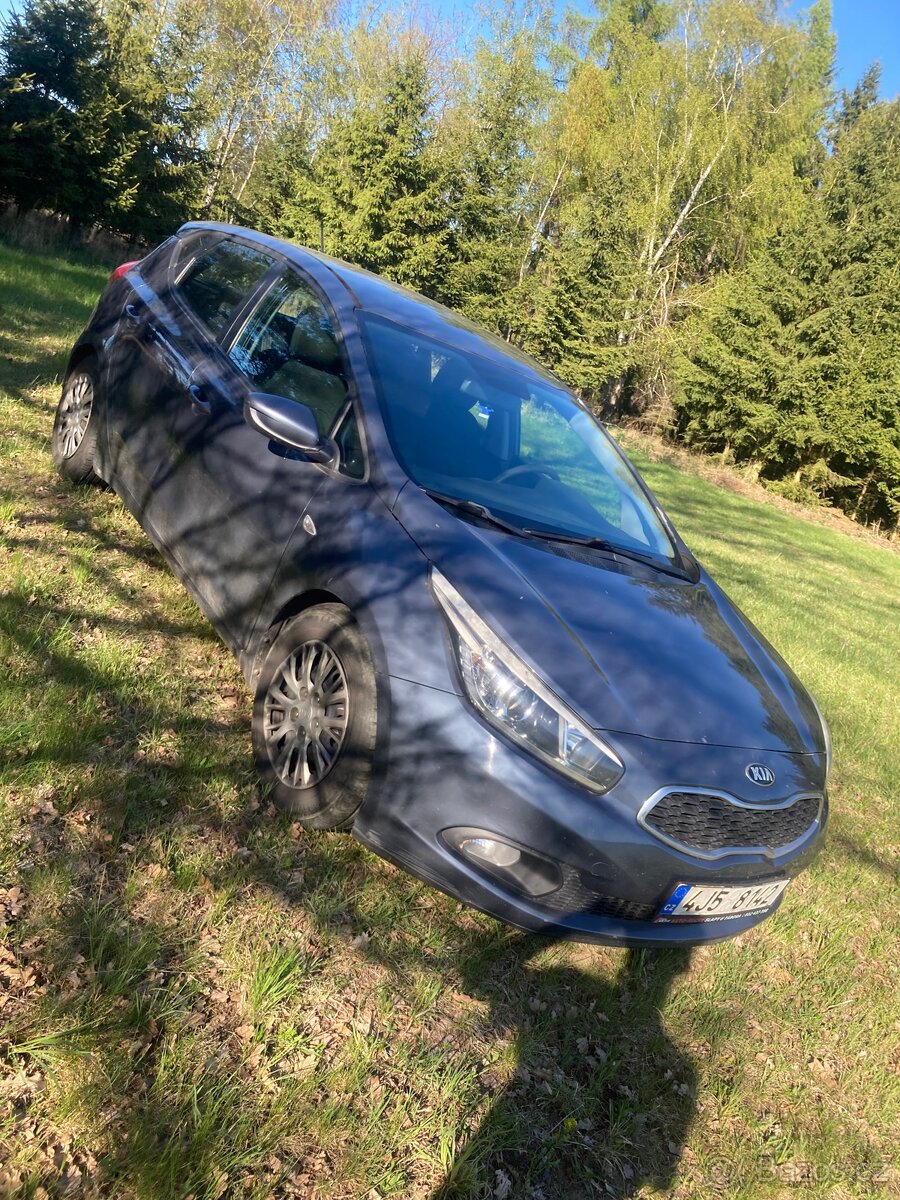 Kia Ceed 1.4 crdi - 3