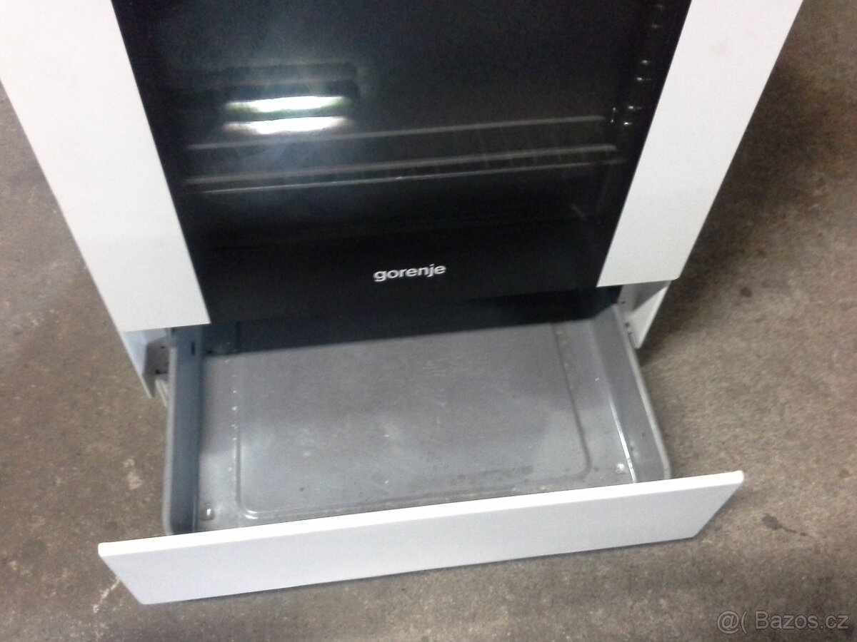 Sporak se skloker. deskou Gorenje, šíře 50cm - 3