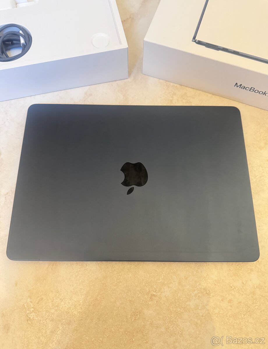 Apple Macbook Air 13” M2, 8GB, 512 GB, baterie 100 % - 3