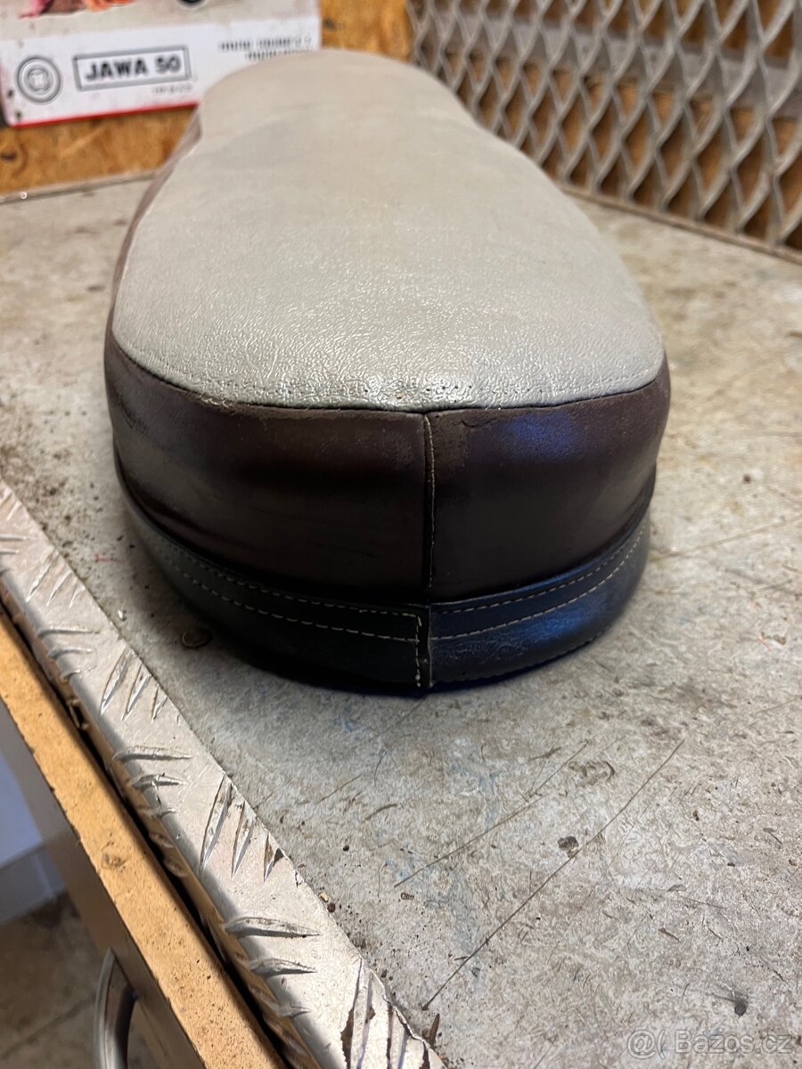 Sedlo Jawa pionýr - 3