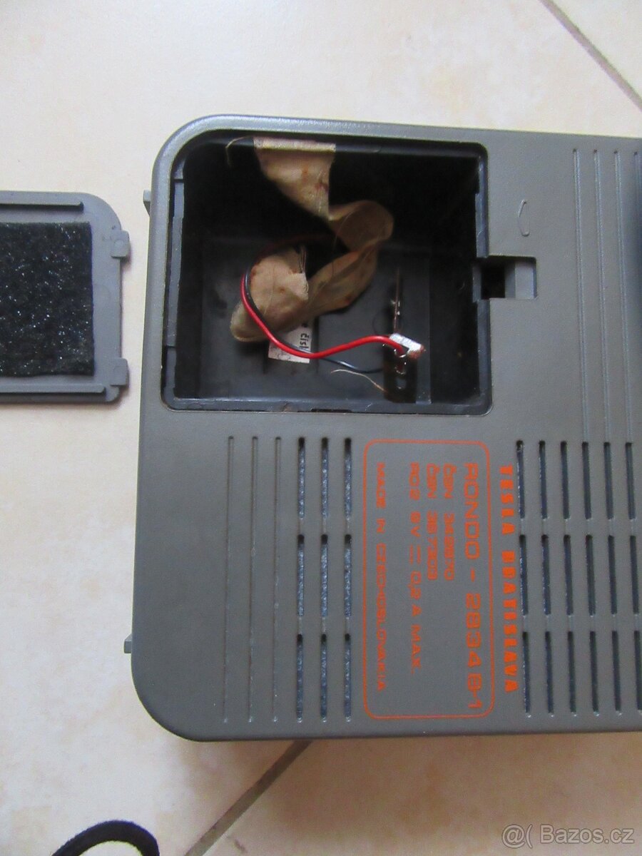 Nabízím malé radio Tesla Rondo. Nyní je funkční. Bez záruky. - 3