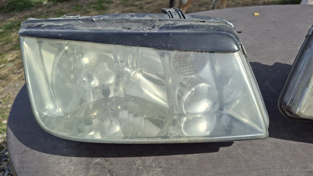 Prodám přední světla na VW BORA - 3
