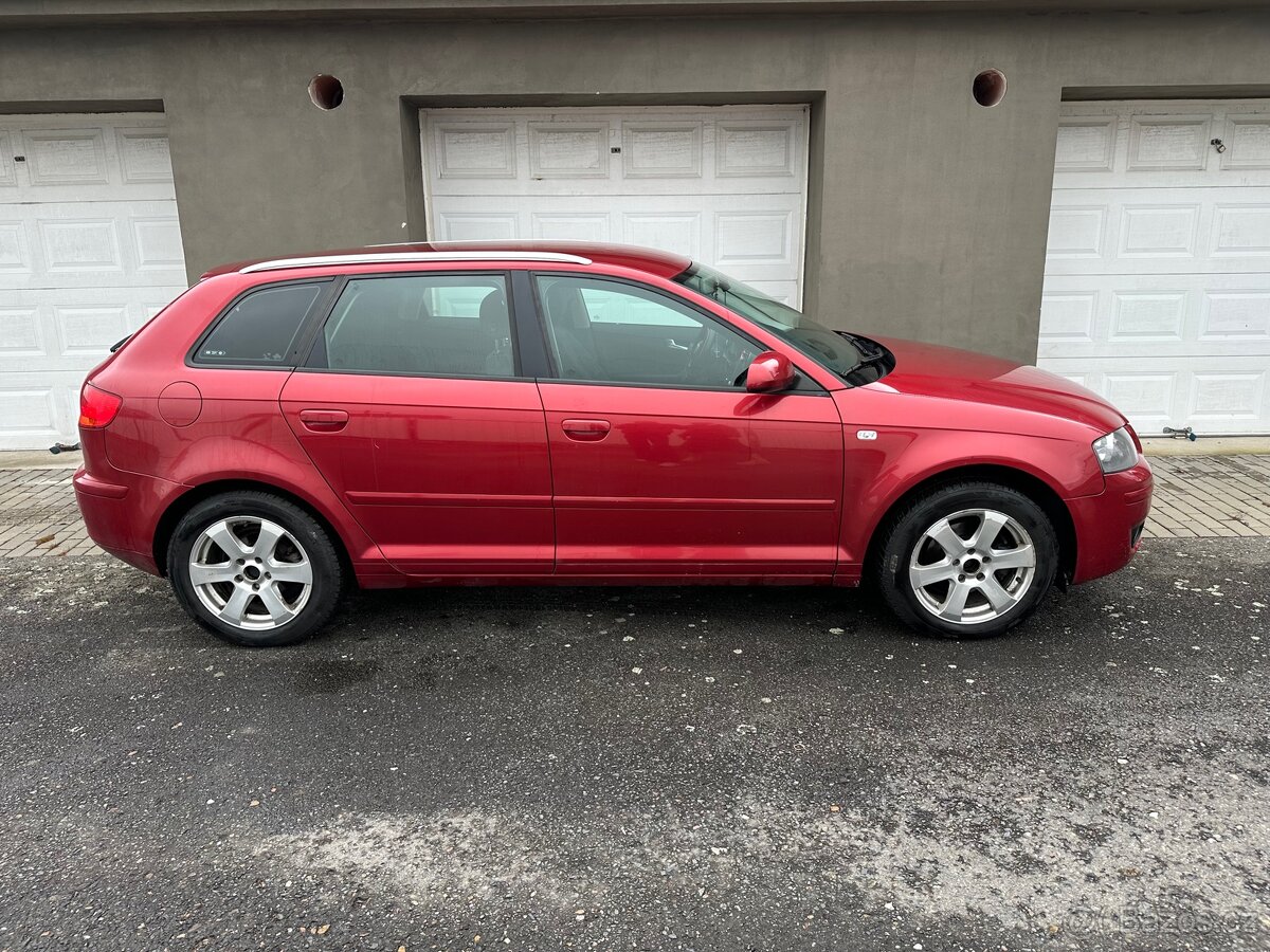 AUDI A3 1.6 i - 3