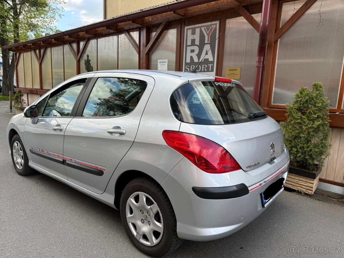 Peugeot 308 1,4i - 3