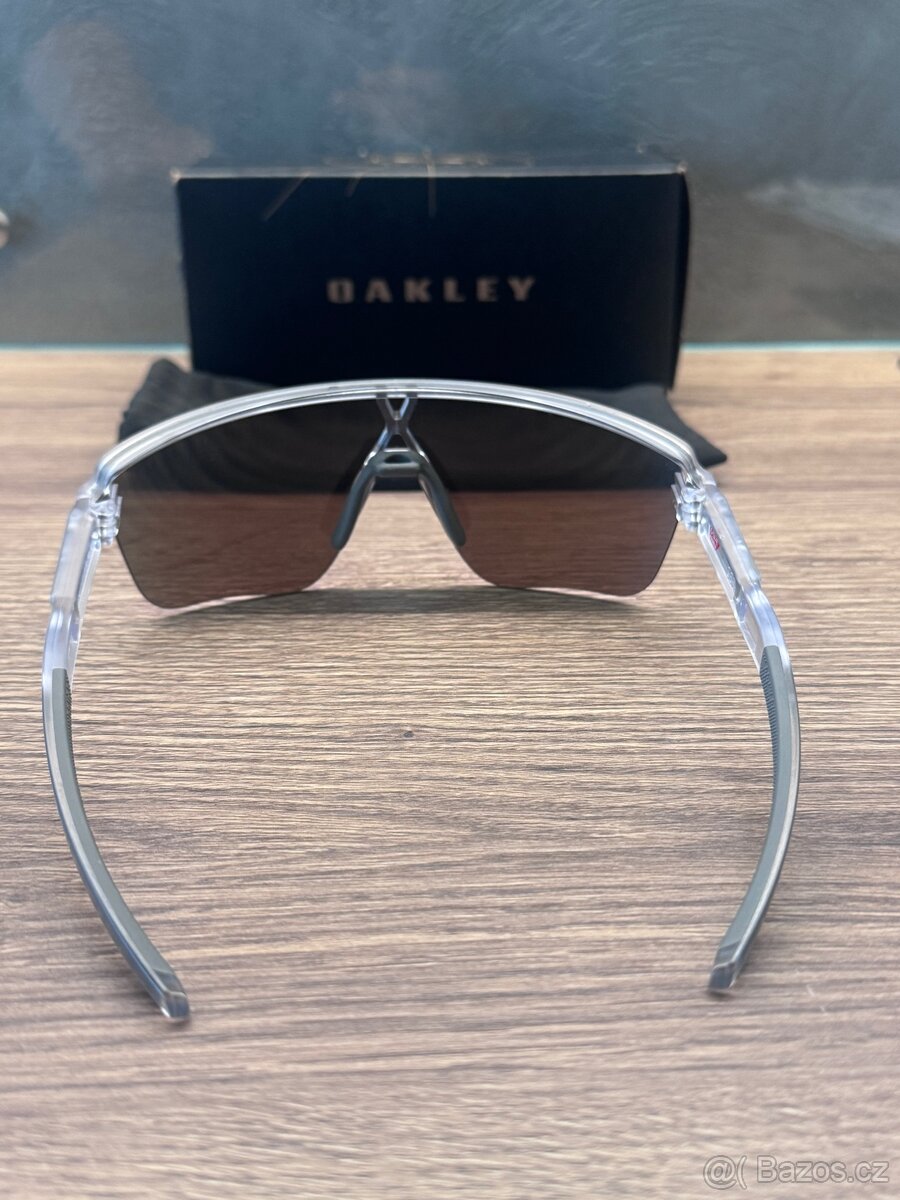 Oakley Corridor SQ TOP STAV - 3