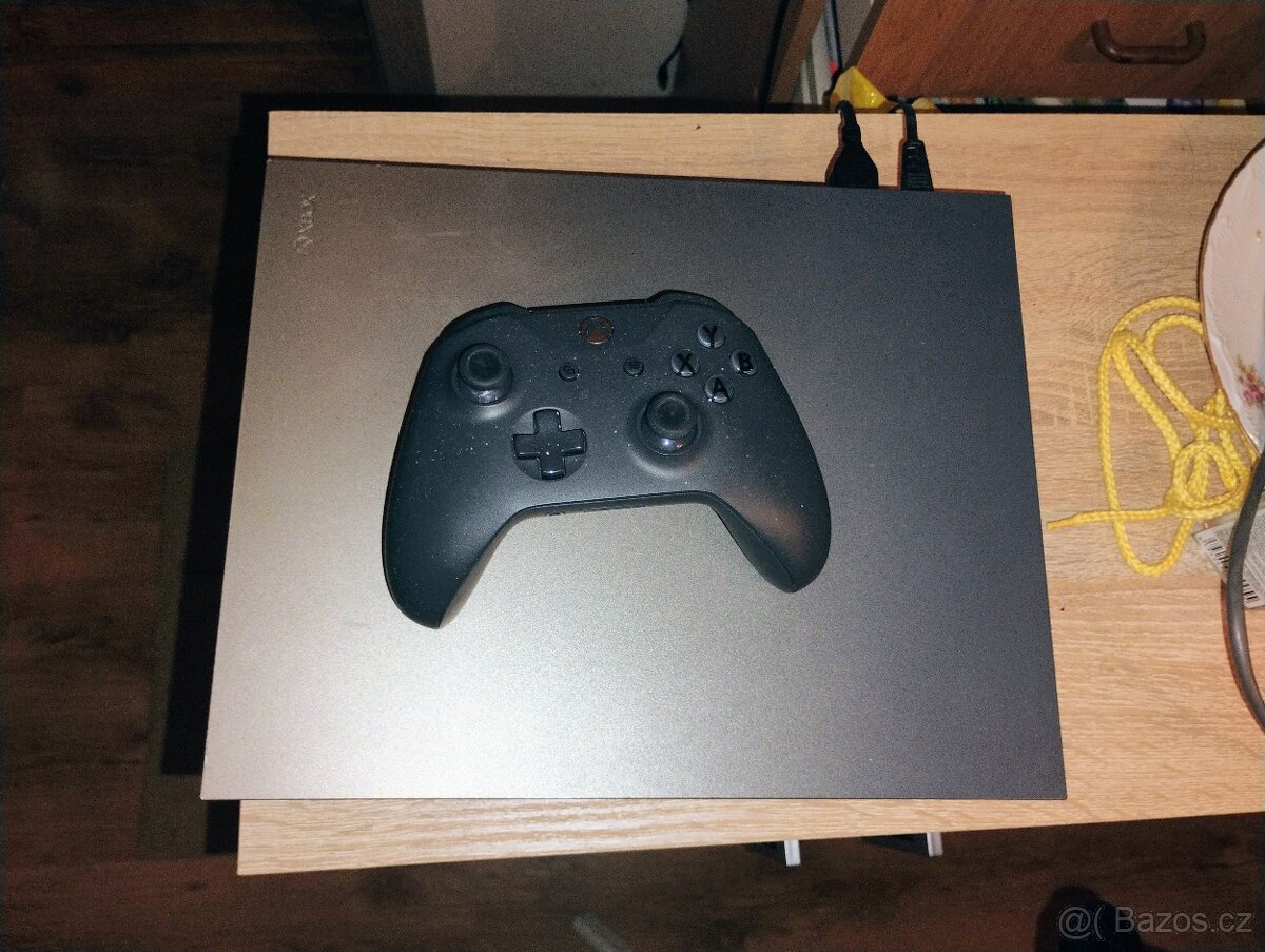 Xbox one x 1t gold edition - 3