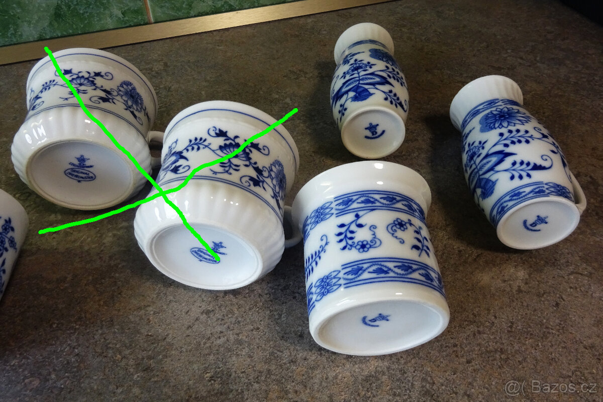 Cibulák porcelán odlivky, hrnek, váza, pohárek lázeňský - 3