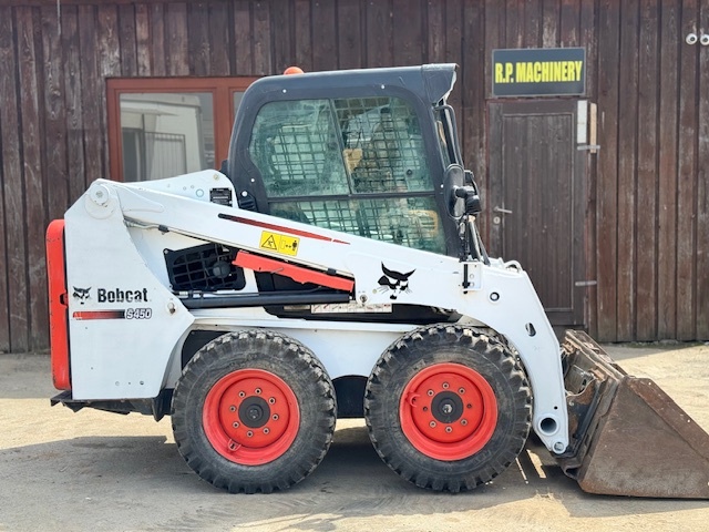 Smykový kolový nakladač Bobcat S450 - 3