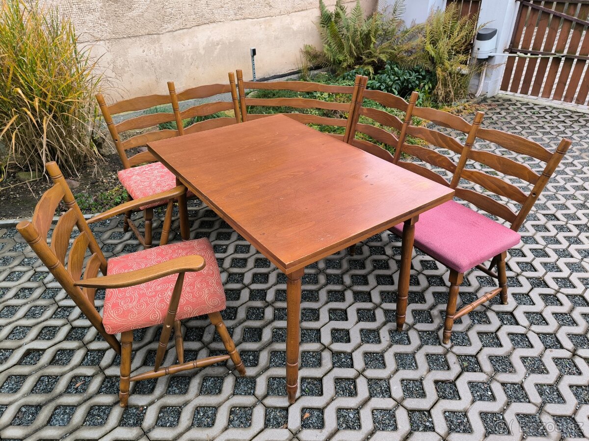 Rohová jídelní lavice, rozkládací stůl a židle - 3