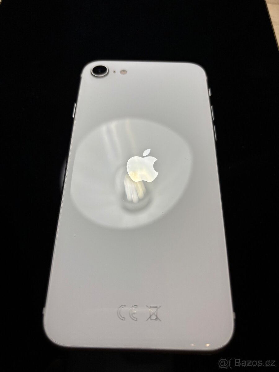 iPhone SE 2020 - 3