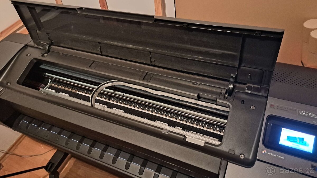 Velkoformátová Tiskárna HP DesignJet Z6 44" PostScript - 3