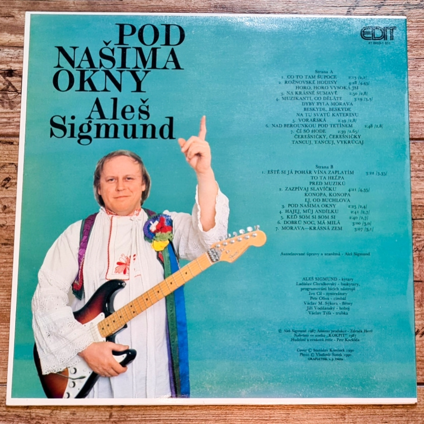 Aleš Sigmund – Pod Našima Okny 1990 NM LP deska, VYPRANÁ - 3