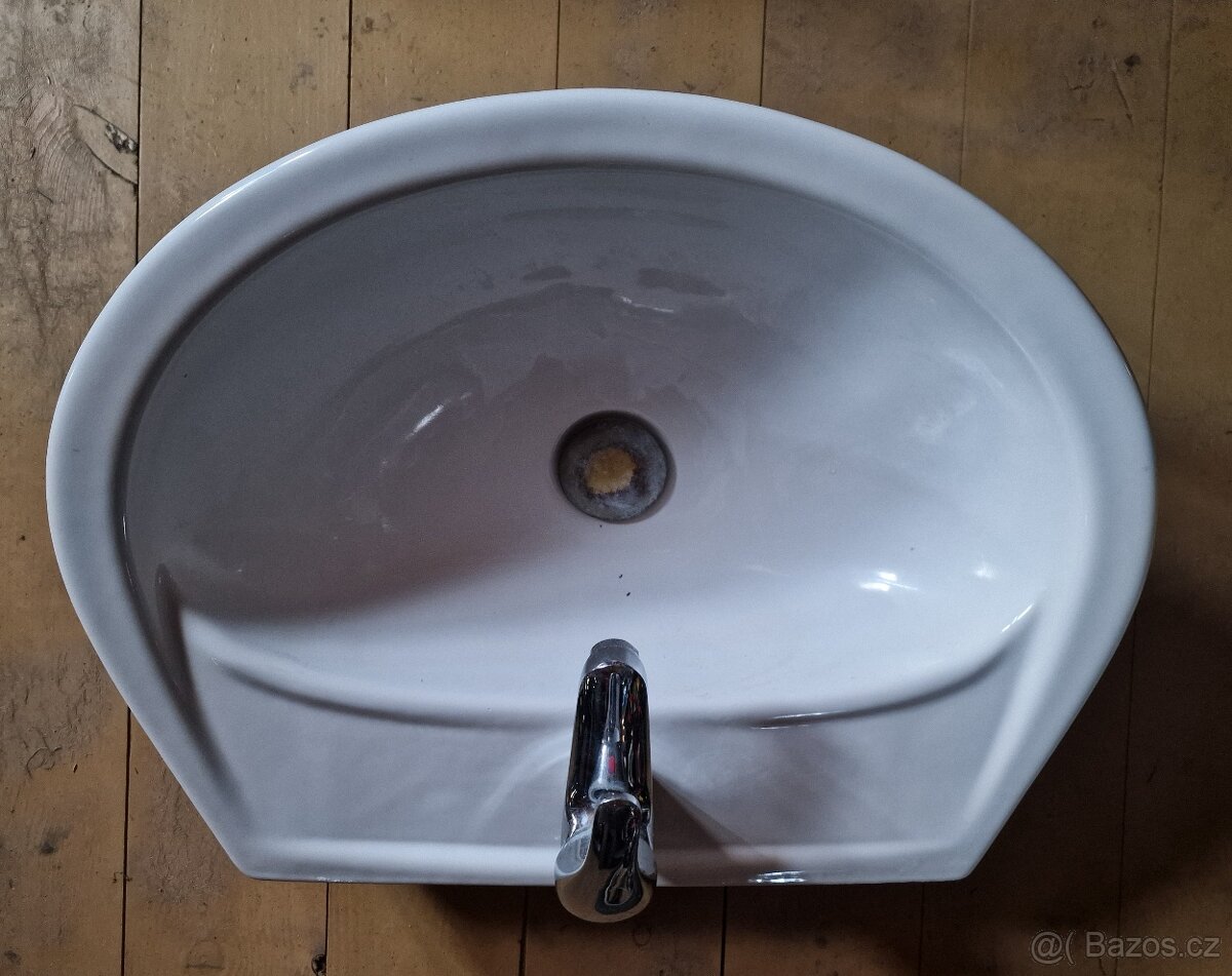 Umyvadlo včetně příslušenství - 3
