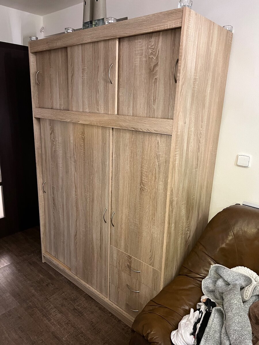 Šatní skříň 2x - 3