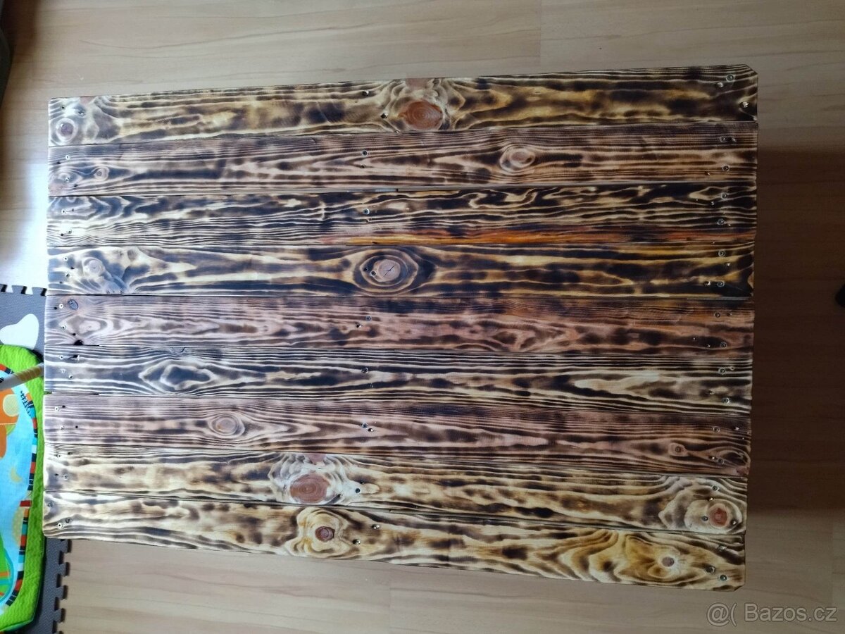 Konferenční stolek z palet - 3