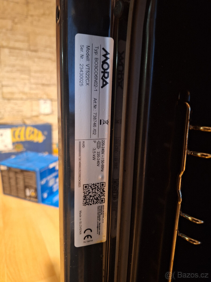 vestavná trouba Mora VT522CT - 3