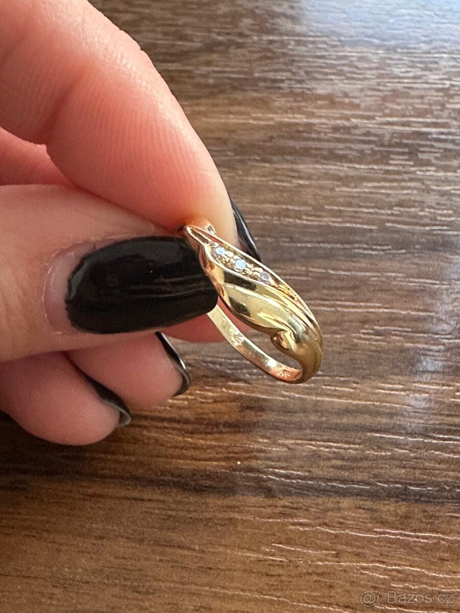 Zlatý prstýnek - 3