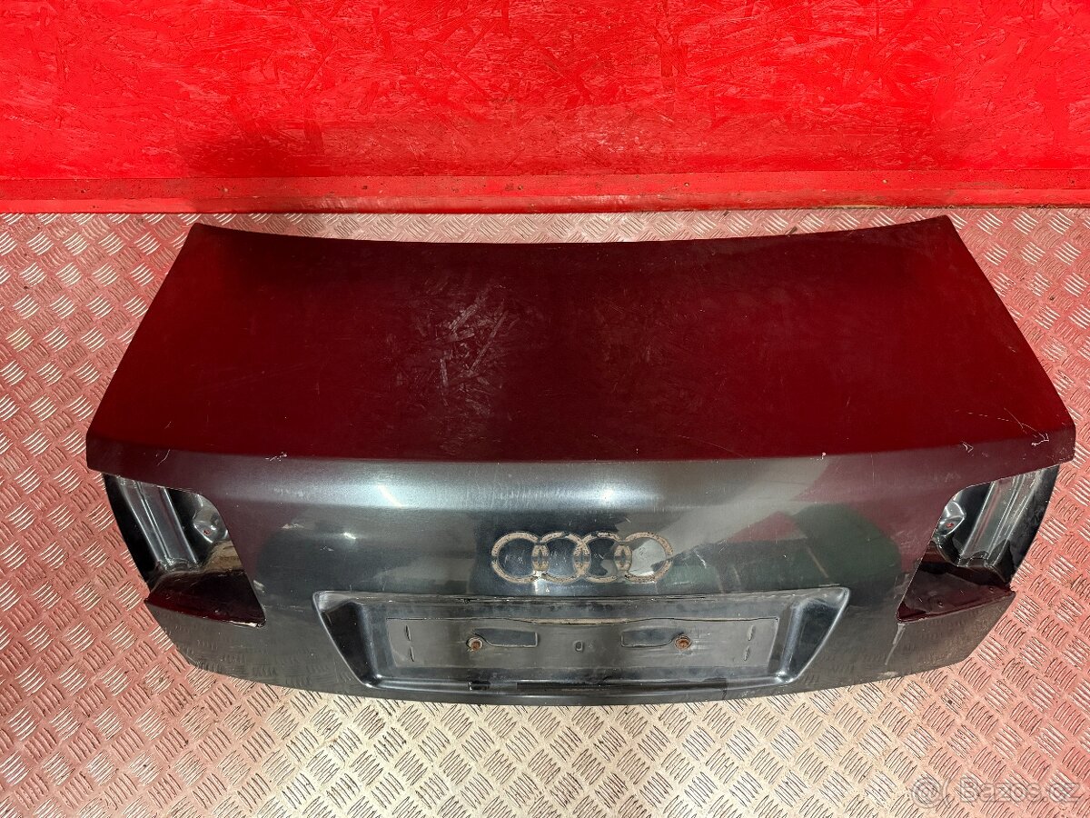 VÍKO KUFRU AUDI A8 D3 - 3