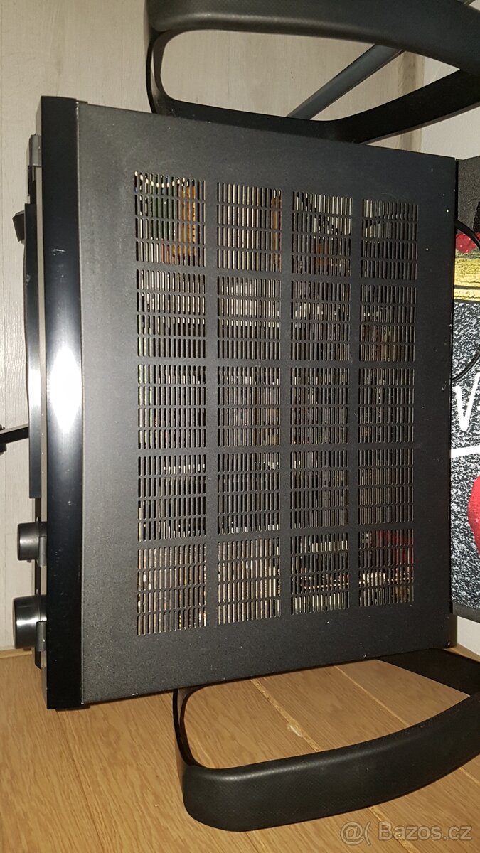 Prodám Yamahu zesilovač, AX-396, 2+70 WATT, TĚŽKÝ, sklápějíc - 3