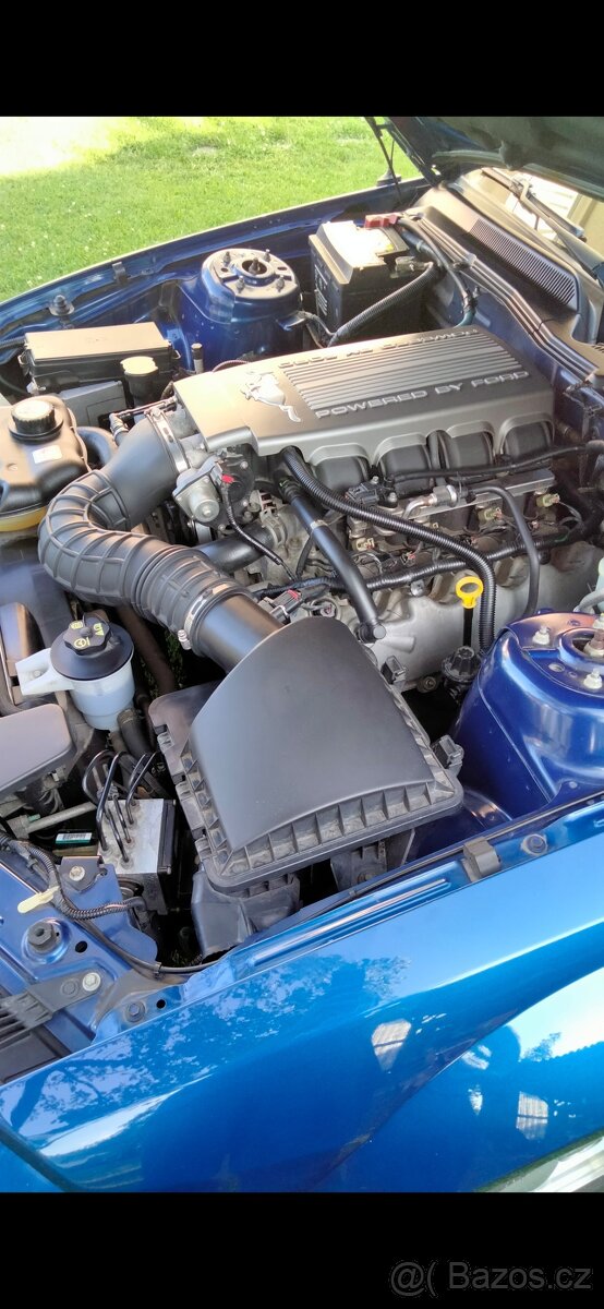 Ford Mustang 4.6 V8 - 3