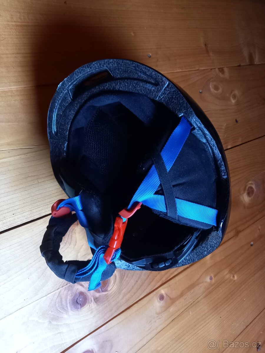 Dětská lyžařská a snowboardová helma S - 3