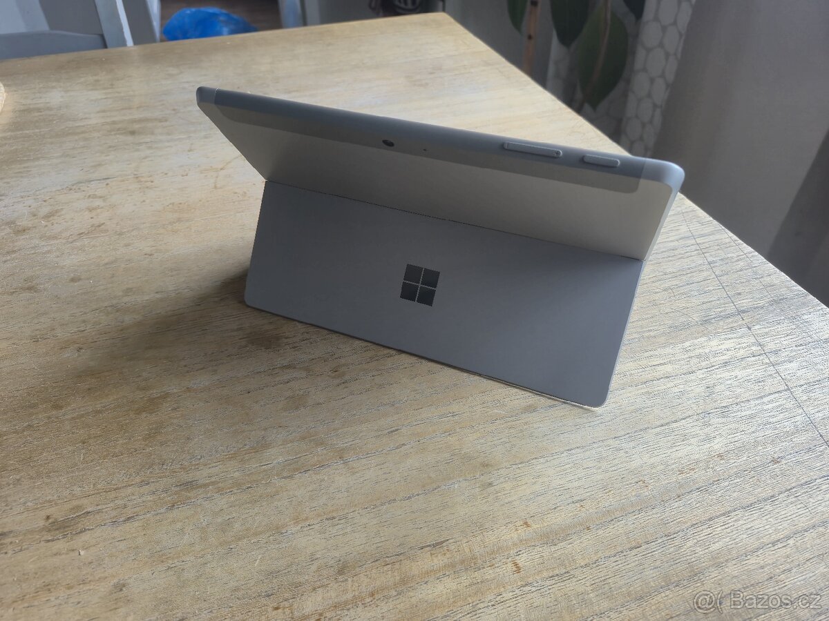 Microsoft Surface Go 4 - 3