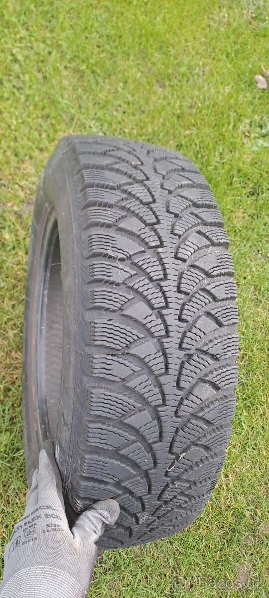 Zimní pneu 195/65 R15 - 3